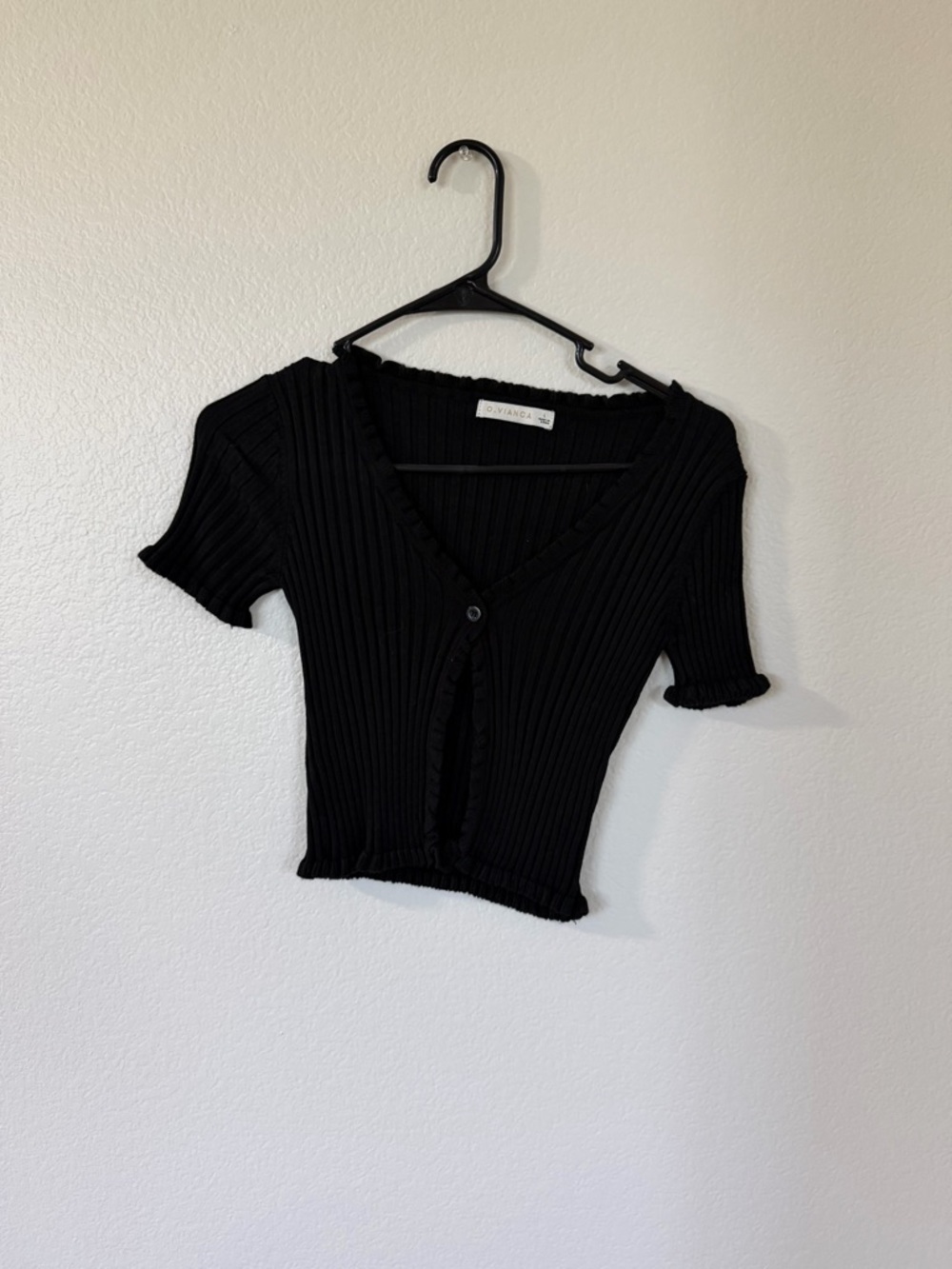 Diva Black Ribbed V-Neck Short Sleeve Crop Top